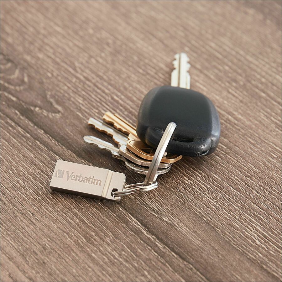 Verbatim 32GB Metal Executive USB Flash Drive - Silver