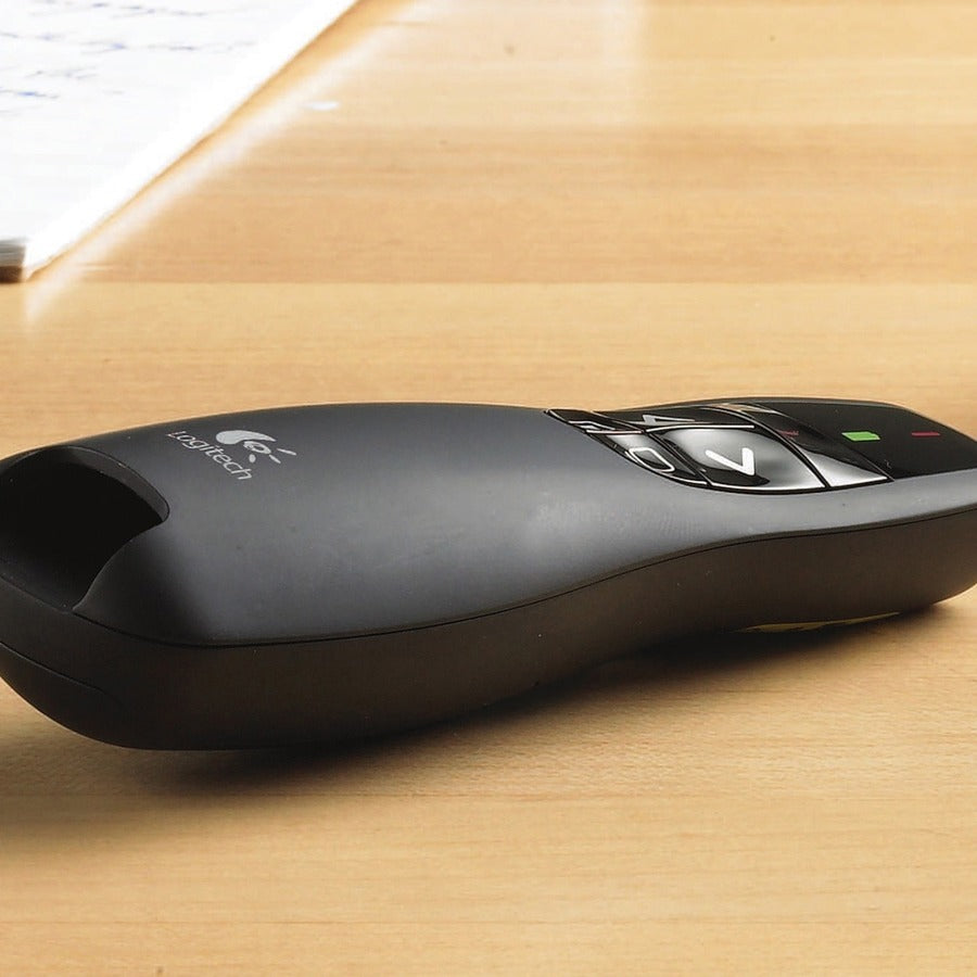 Logitech R400 Wireless Presenter — 2.4 GHz, Red Laser Pointer