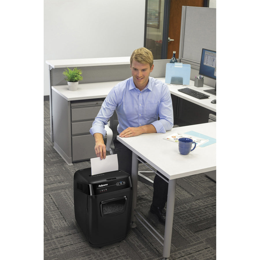 Fellowes AutoMax„¢ 200C Auto Feed Shredder