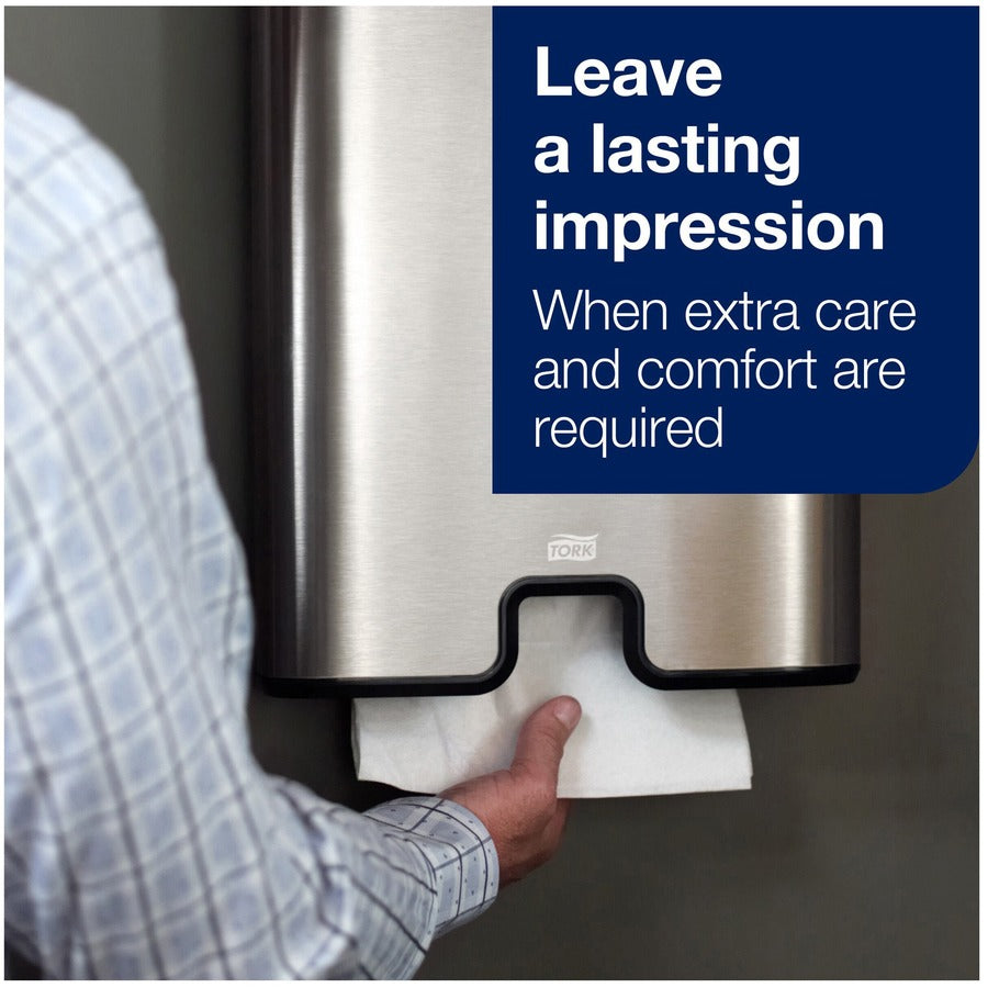 TORK Advanced Multifold Hand Towels