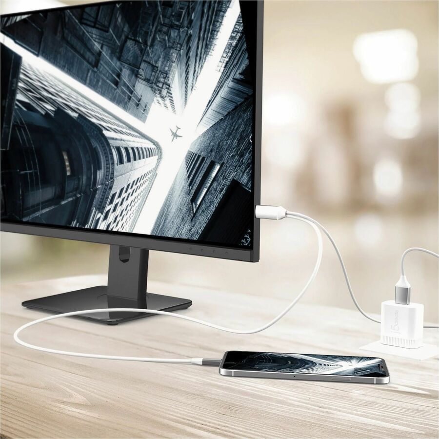 Câble HDMI 4K USB-C j5create avec port USB Type-A 5V Pass-Through