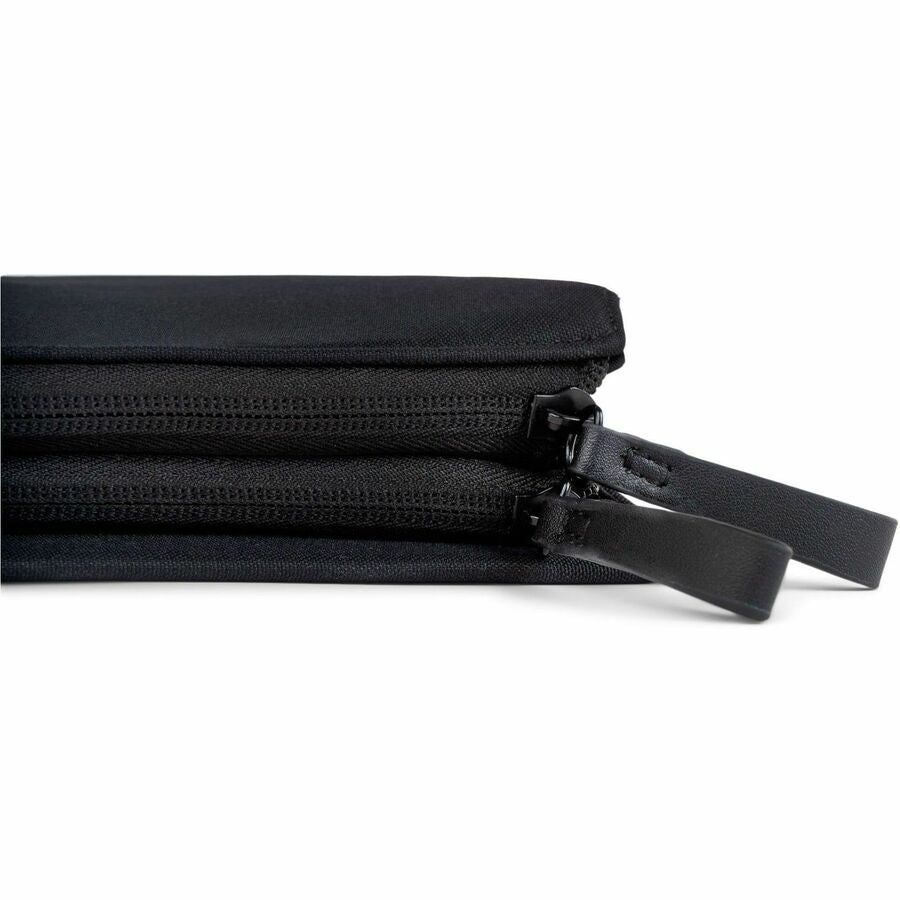 bugatti Madison Carrying Case (Sleeve) for 15.6" Notebook - Black