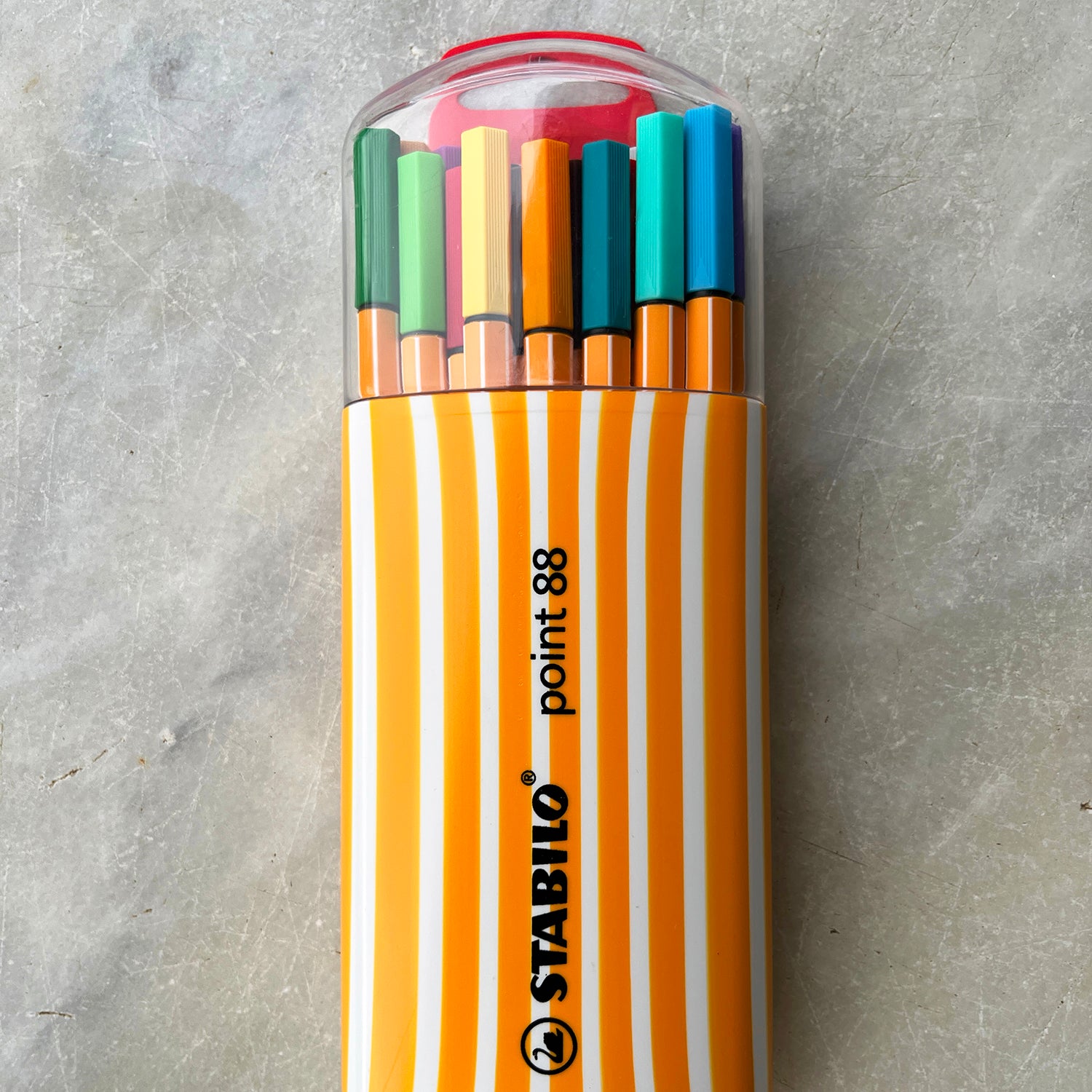 STABILO Pointe fine 0,88 mm / Lot de 20 / Couleurs assorties avec étui